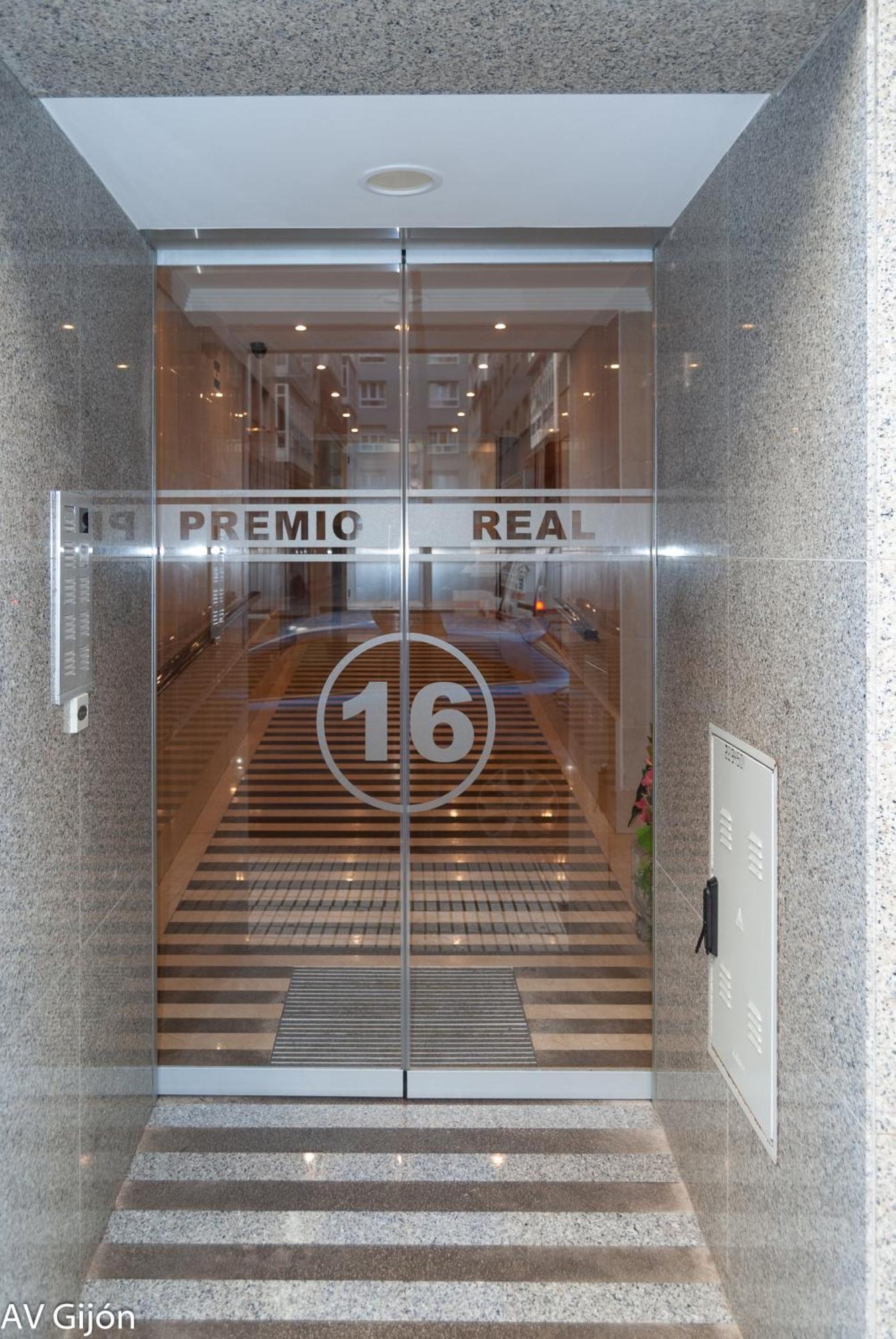 Av Premio Real 16 Apartment *
